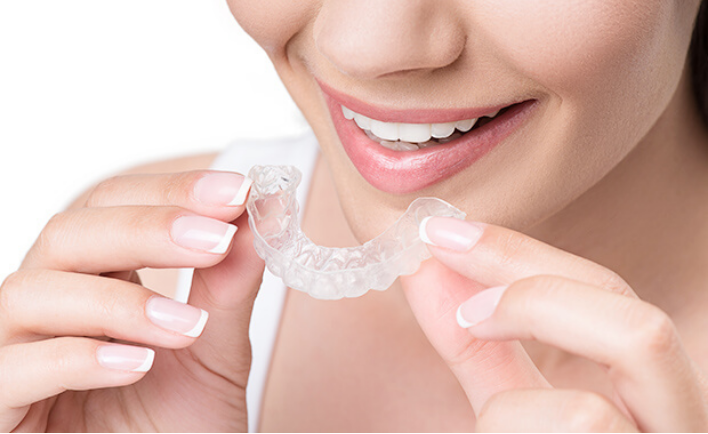 矯正歯科は水曜日の午後に月3回診療日がございます