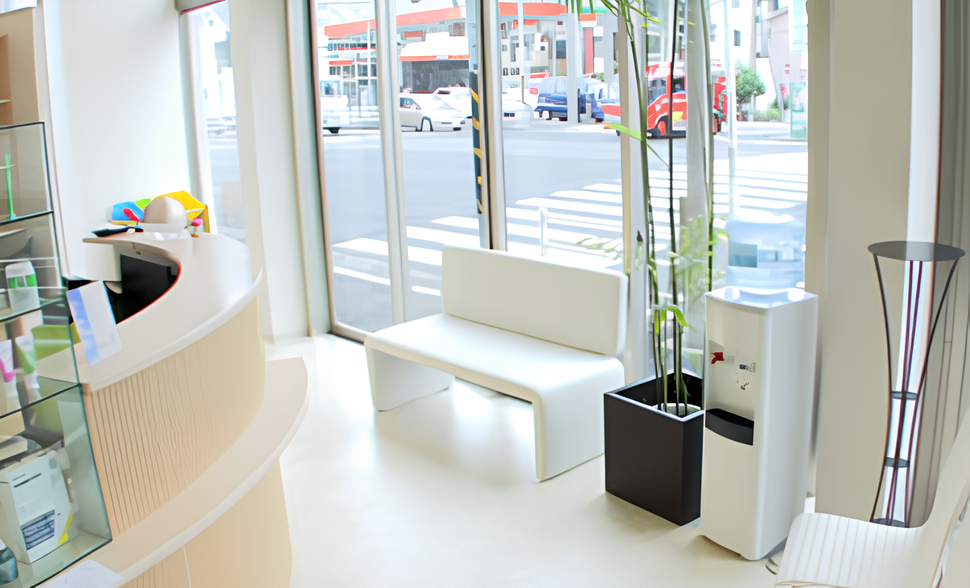 【キッズコーナー完備】バリアフリー設計で車椅子のまま診療室まで入れるこばやし歯科クリニック