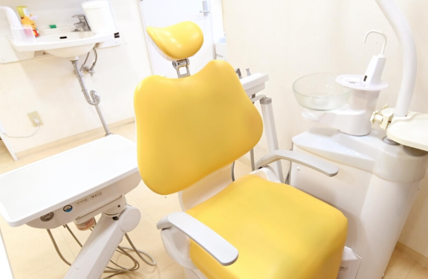 ①クリニック外観②受付③診療室