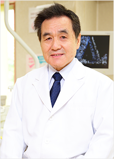 院長の植村 繁夫