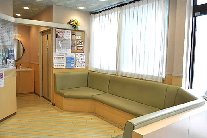 【深井駅から徒歩15分】丁寧な診療で信頼を集めるさかお歯科医院