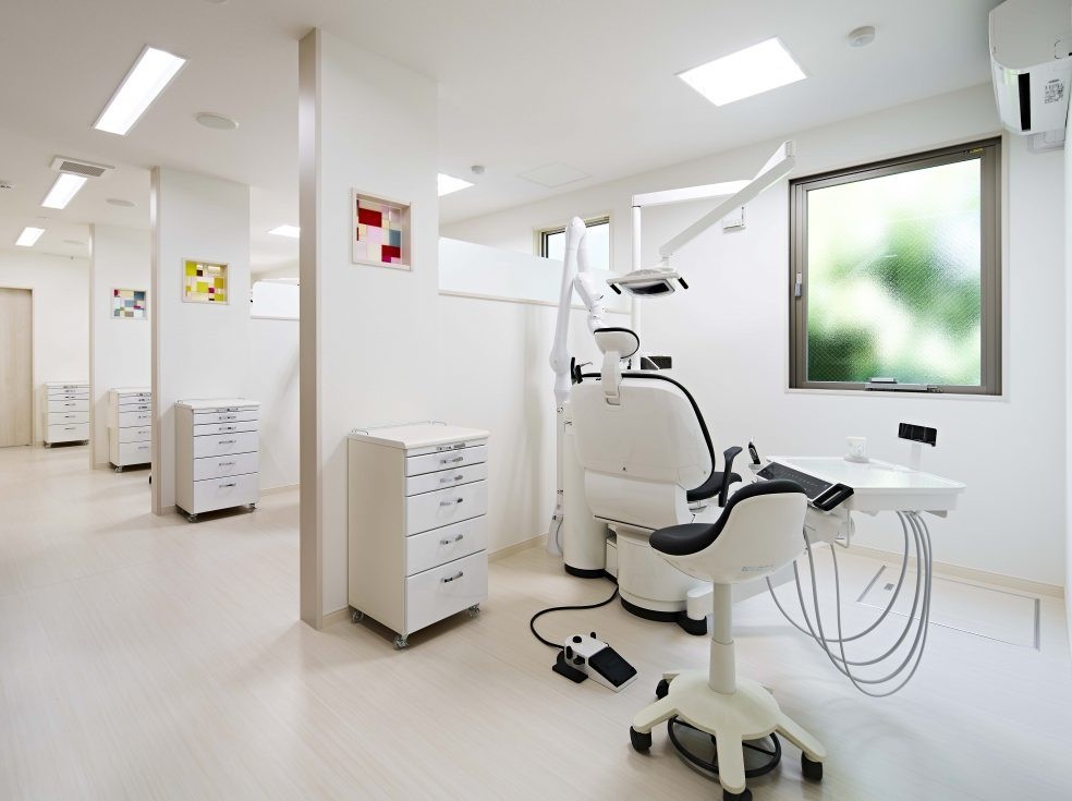 【関屋駅 徒歩13分】口腔外科認定医が在籍する歯科ニイガタクリニック