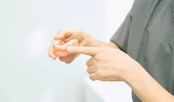 患者様一人ひとりのお口に合った入れ歯を提供することを目指し、細やかな診療を行っています