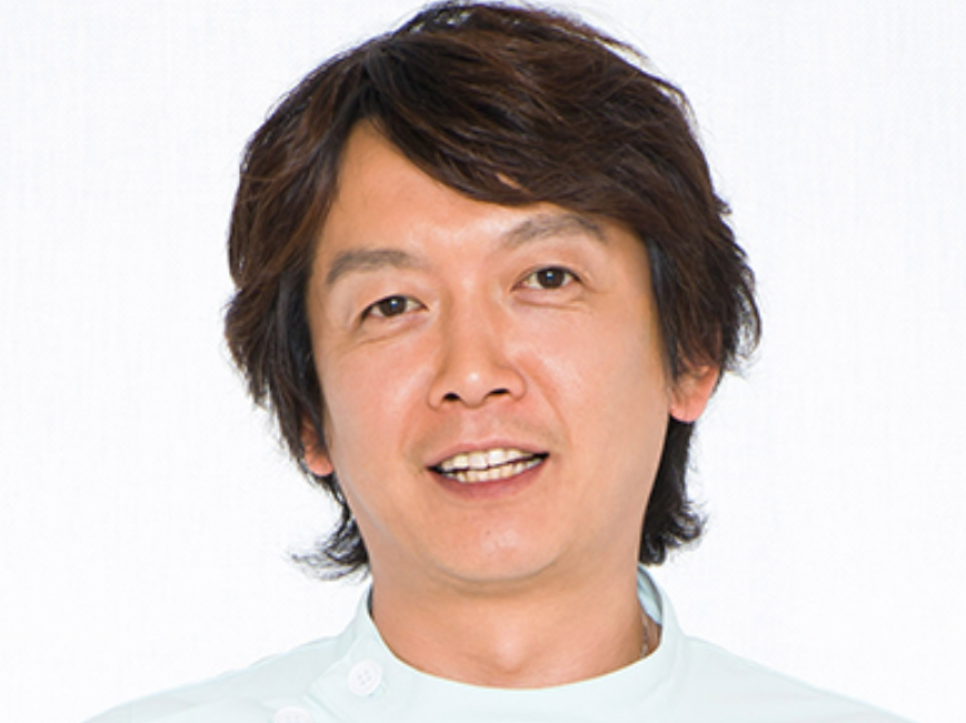 院長の尾崎　元樹