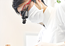 専門医による高度な歯周病治療で健康な歯を守る