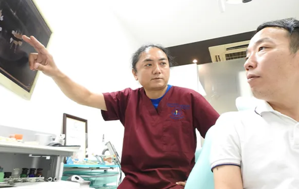 【吉祥寺駅から徒歩4分】【歯学博士・口腔外科専門】科学的根拠に基づく歯科治療のアキュラデンタルクリニック