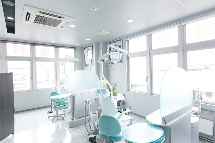 【浜寺公園駅から徒歩10分・30台駐車可能】予防と快適性を重視したウエノ歯科