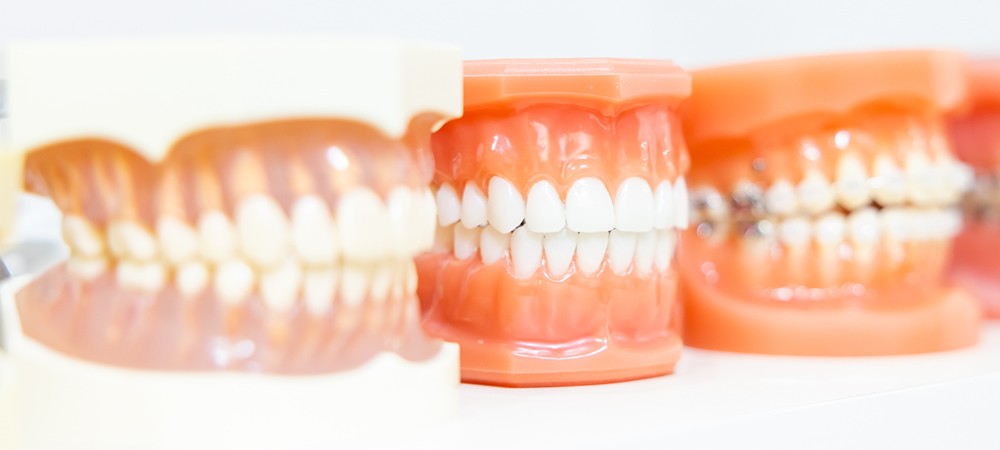 人に気づかれにくい、目立ちにくい矯正治療を行っています