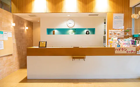 【口腔外科指導医 在籍】【矯正歯科指導医 在籍】土日診療に対応し、専門医連携で矯正から口腔がん検診まで行うホワイト歯科 戸島