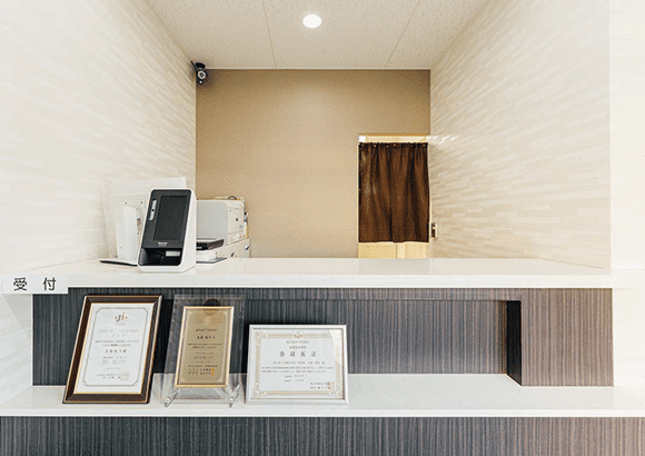 【日本口腔インプラント学会専修医 在籍】【日本歯周病学会専門医 在籍】幅広い症例に専門的アプローチを行う富士虎ノ門歯科医院