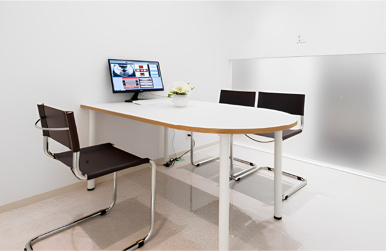 ①外観②入口③カウンセリングルーム