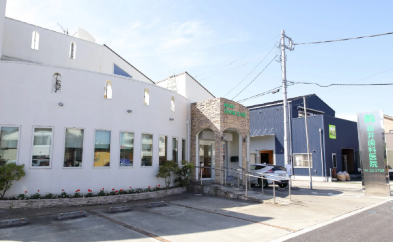 ①外観②受付③待合室