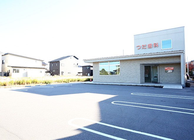 広々とした駐車場が敷地内にございます