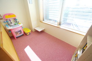お子様が通いやすいキッズルームあり