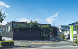 【JR東福間駅 南口から徒歩6分】【土曜診療あり】「悪くなる前に、気軽に相談できる」をこころがけた、福間市の歯科クリニック