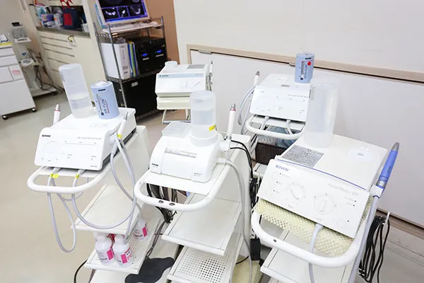 スウェーデンの歯科医療を取り入れた精密な診断と治療を行っています