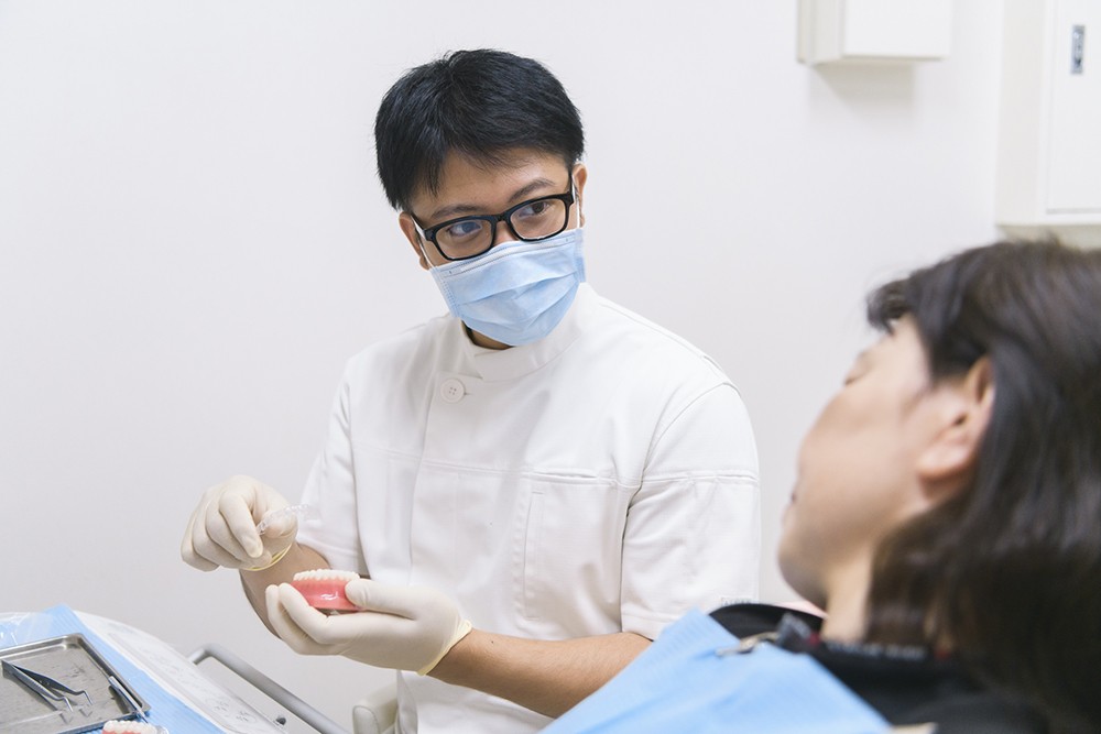 定期的な検診と予防ケアを通じて、お子様が将来にわたって健康な歯を維持できるよう支えています。