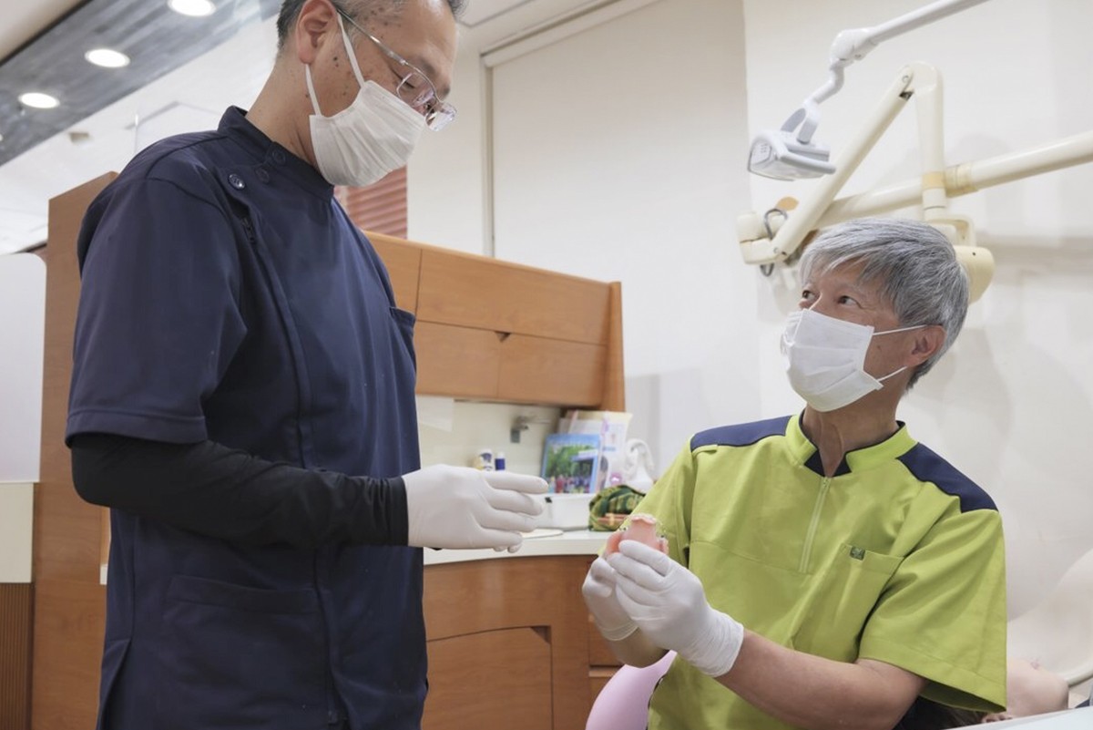 医師と技工士が連携して対応します