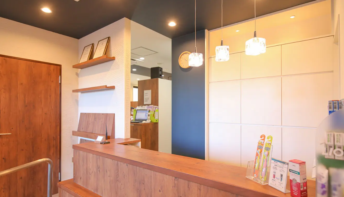 ①受付　②待合室　③診療スペース