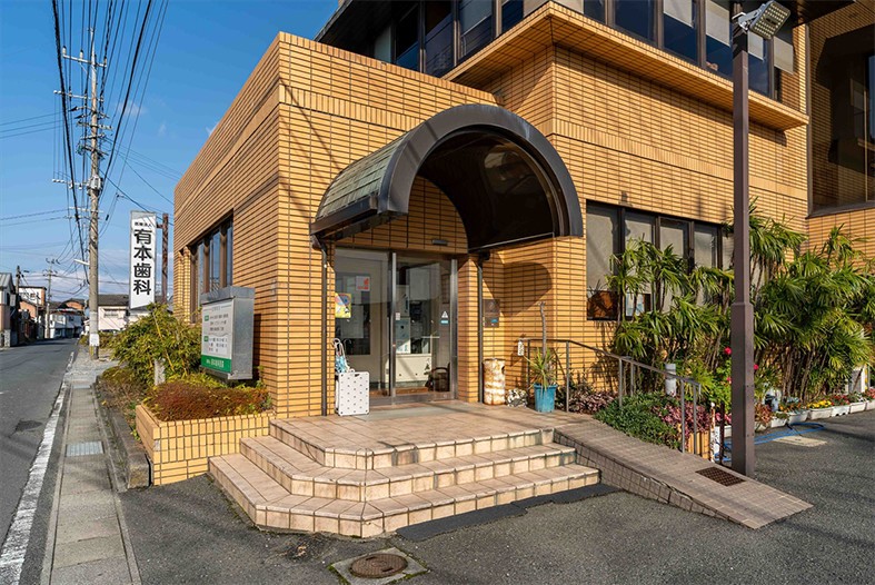 お体が不自由な方でも受診しやすい歯科医院です