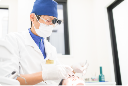 歯を失った患者様に対して、入れ歯・インプラントそれぞれの特性を活かした治療が提供されています