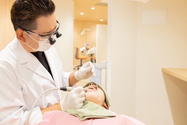 むし歯や外傷などによって失われた歯の形や機能を回復させるための大切な治療です。※写真はイメージです。