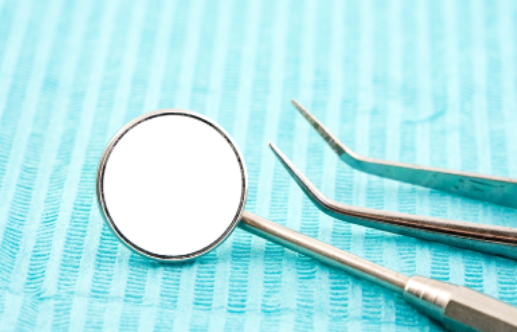 虫歯・歯周病を防ぐための定期的なケアの重要性