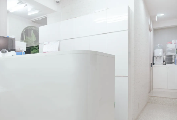 【マウスピース矯正とジルコニア治療に特化】幅広く診療を行うコレクトデンタルクリニ