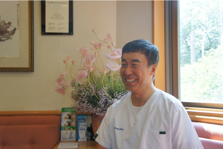 院長の日野 容碩