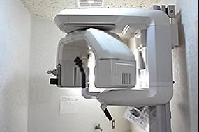 【白山駅から車で5分】【急患随時受付】レーザーや拡大鏡を活用した精密治療を行う「松川歯科医院」