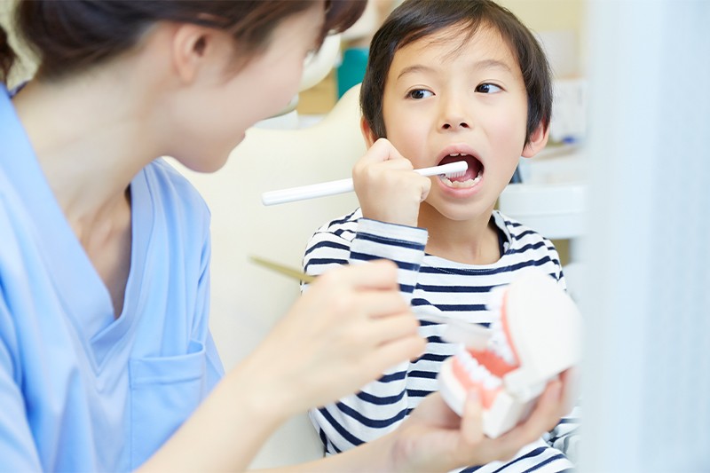 歯医者に通う習慣を身につけましょう
