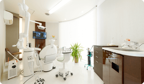 ①受付・待合室②診療室③特大キッズスペース