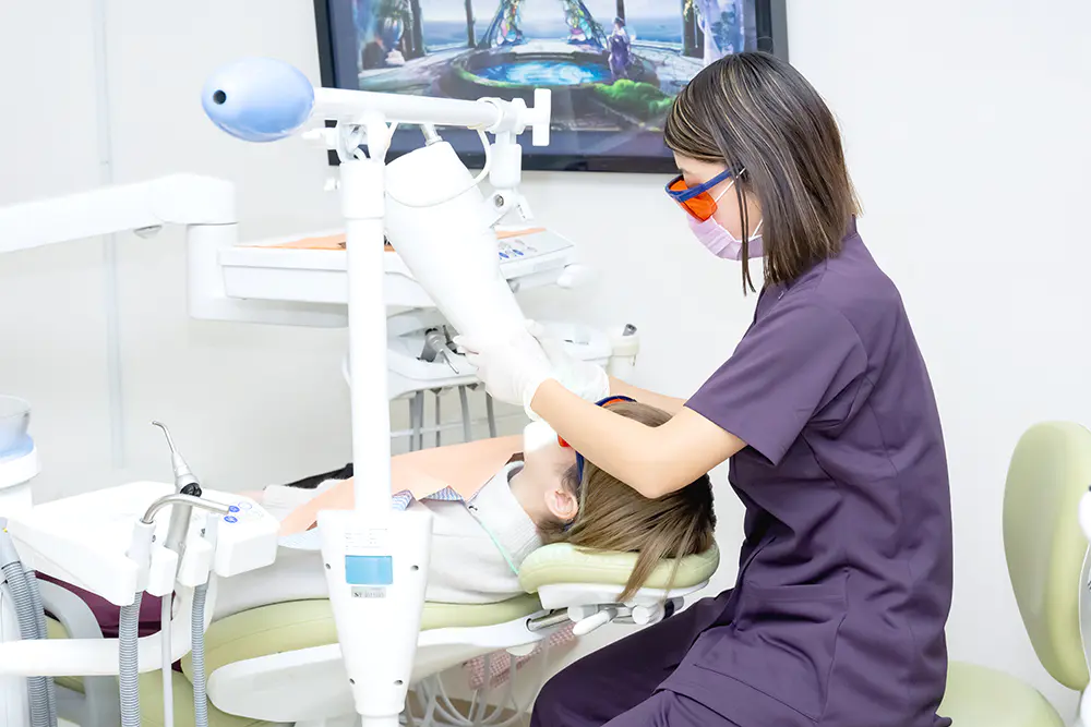資格を持つ歯科衛生士が、カウンセリングから施術までを担当しています