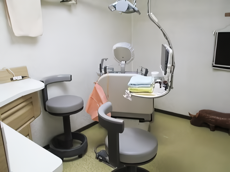 ノンクラスプデンチャーは、見た目と歯の健康を両立する入れ歯です