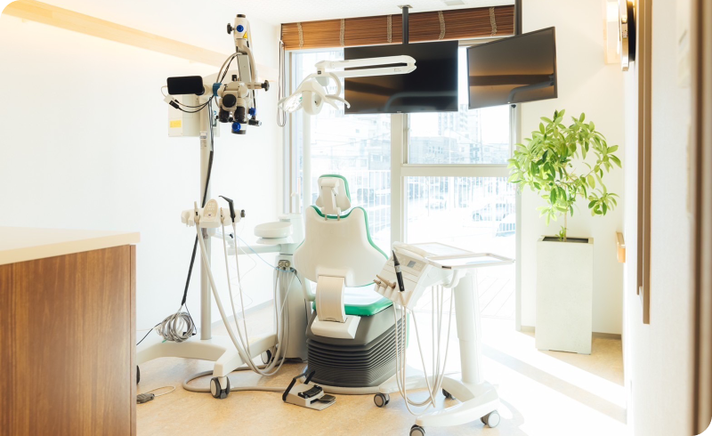 【学園前駅4番出口より徒歩5分】【駐車場完備】生活スタイルやお口の状況に応じた治療を提供するライオン小児矯正歯科クリニック