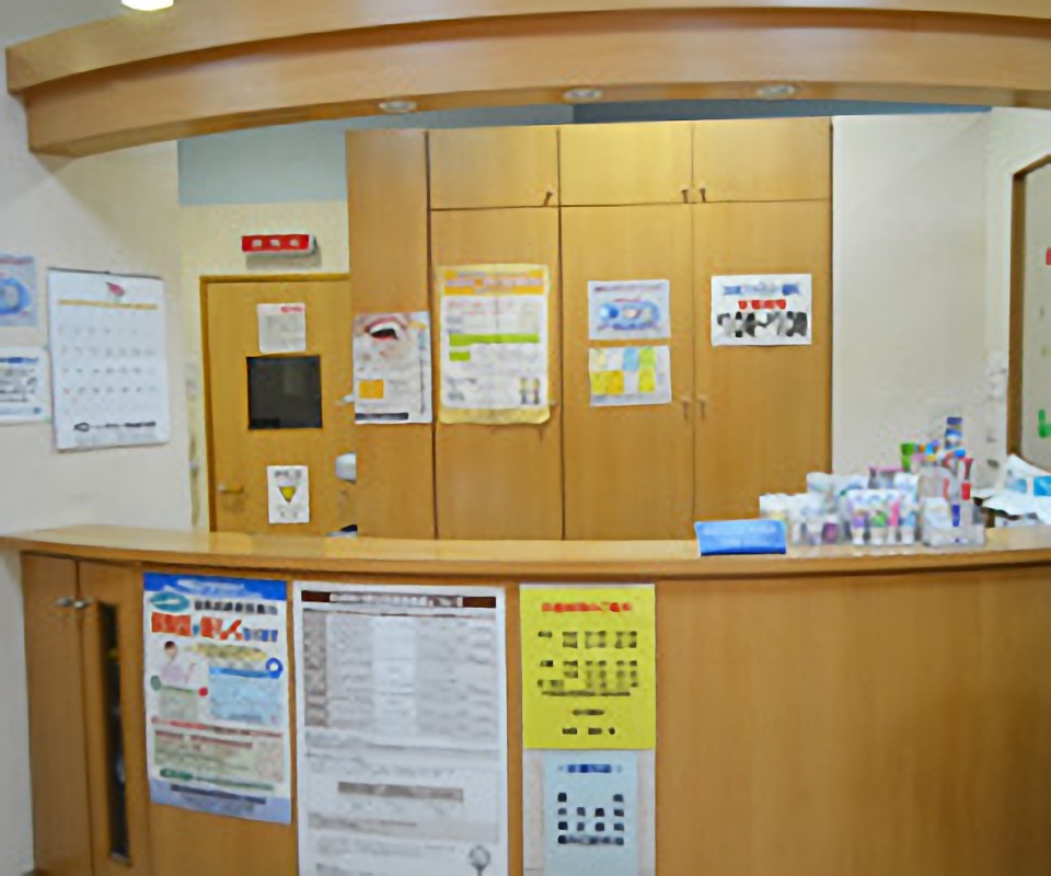 ①入口②受付③待合室