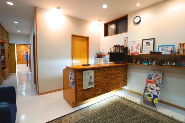 【京町本丁バス停 徒歩1分】ブラキシズム治療と美容ケアに注力する下石歯科医院京町診療所