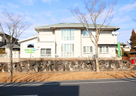 ①歯科医院外観②診療チェア③キッズスペース