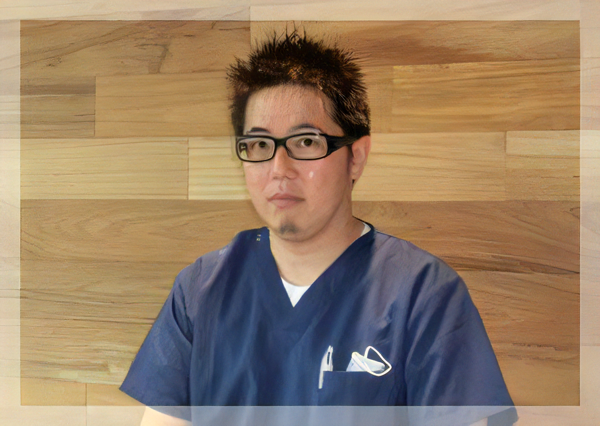 院長の 塩谷 亮