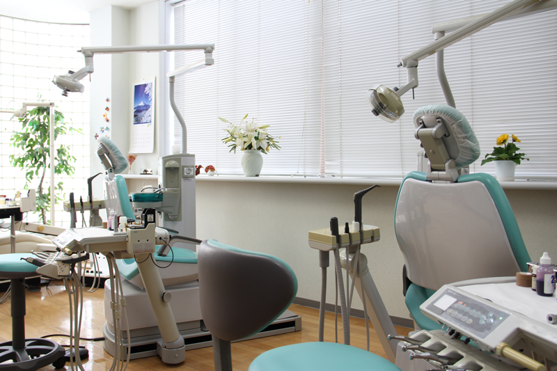 【高田駅 徒歩10分】【小児歯科専門医在籍】地域に根ざし子どもの歯の健康を支える神岡歯科医院