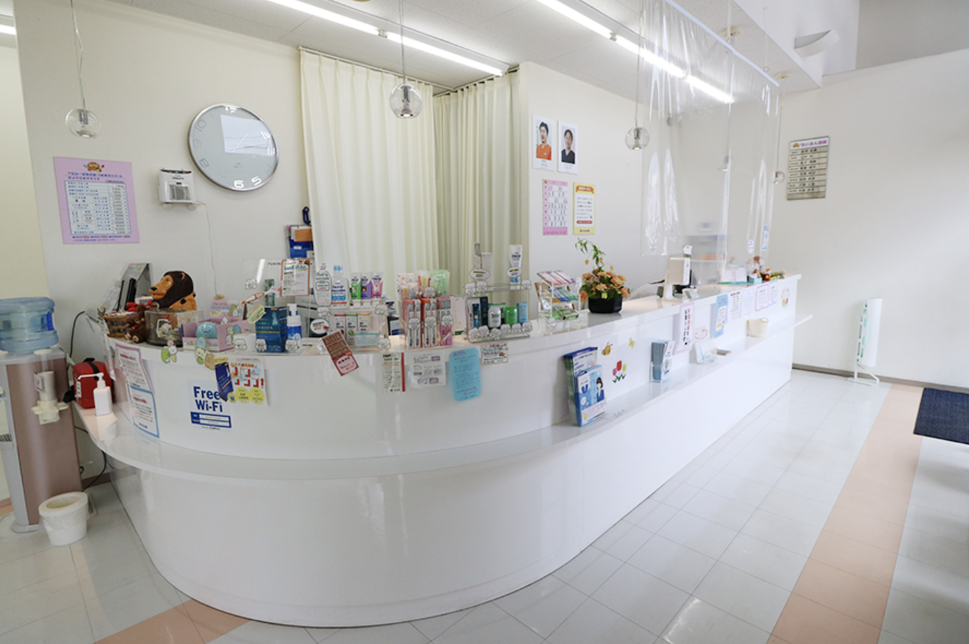 外観・受付・待合室