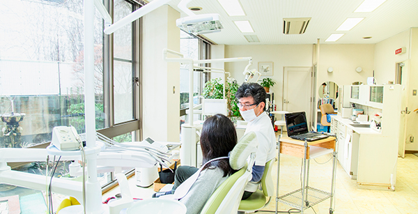【三島広小路駅から徒歩3分】地域の皆様の「噛む喜び・食べる喜び」をサポートする山本歯科医院