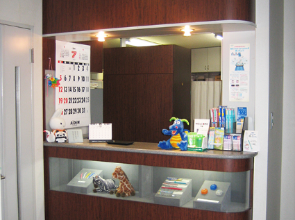 【北千住駅から徒歩8分】【平日夜8時まで】【日曜日も診療対応】皆さまのかかりつけ医として安心の歯科医療を提供するふるや歯科クリニック