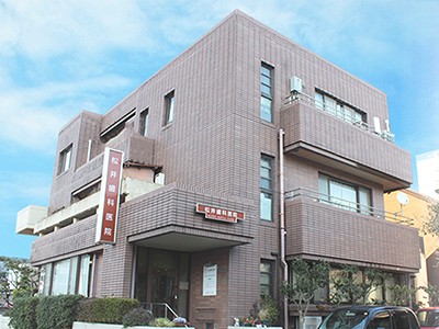 ①外観②受付③診療室