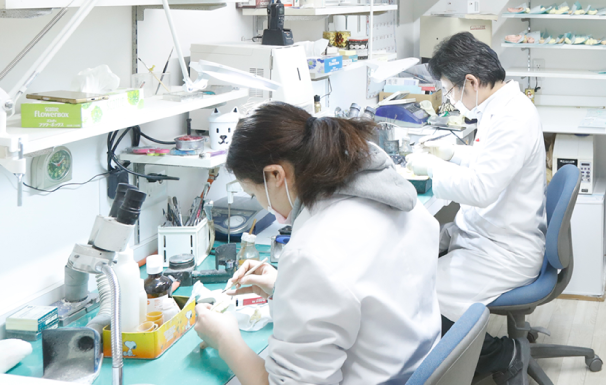 オールセラミックから短期矯正まで、自然な美しさと機能性を両立