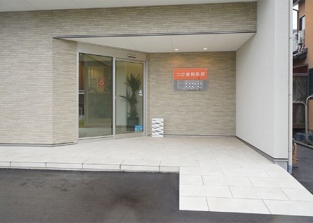 入り口はスロープとなっています