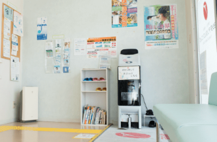 ①外観②受付③診療室