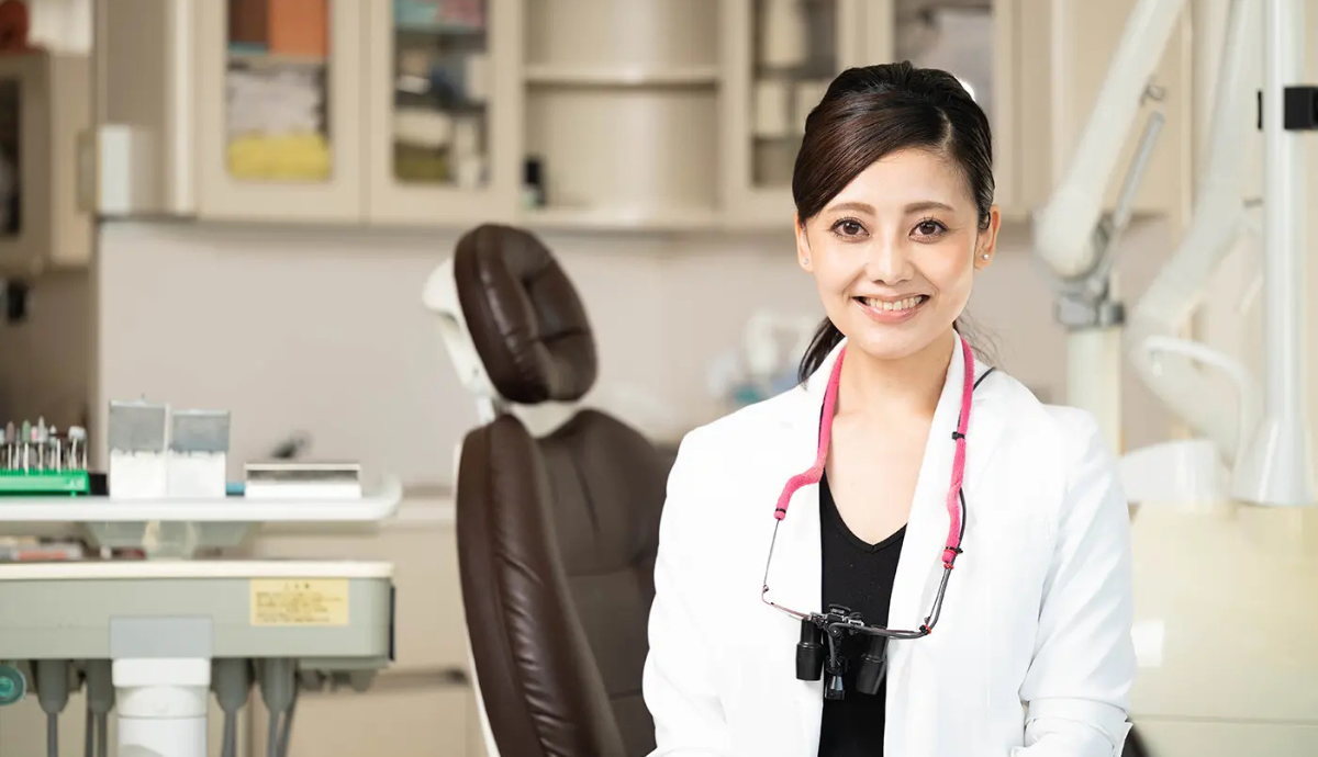 副院長の小川　衣里子先生