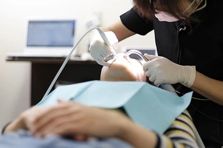 天然の歯を大切にします