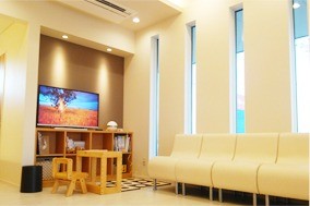 【亀貝中央バス停すぐ・駐車場完備】地域に根ざした診療で幅広い世代のお口の健康を支える桐生歯科医院